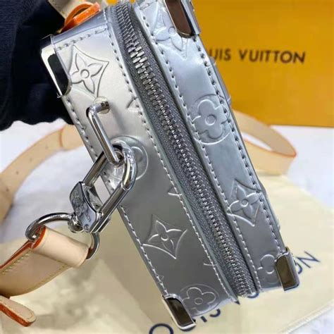 louis vuitton handle trunk